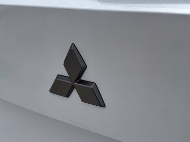 New 2026 Mitsubishi Outlander LE FWD image 13