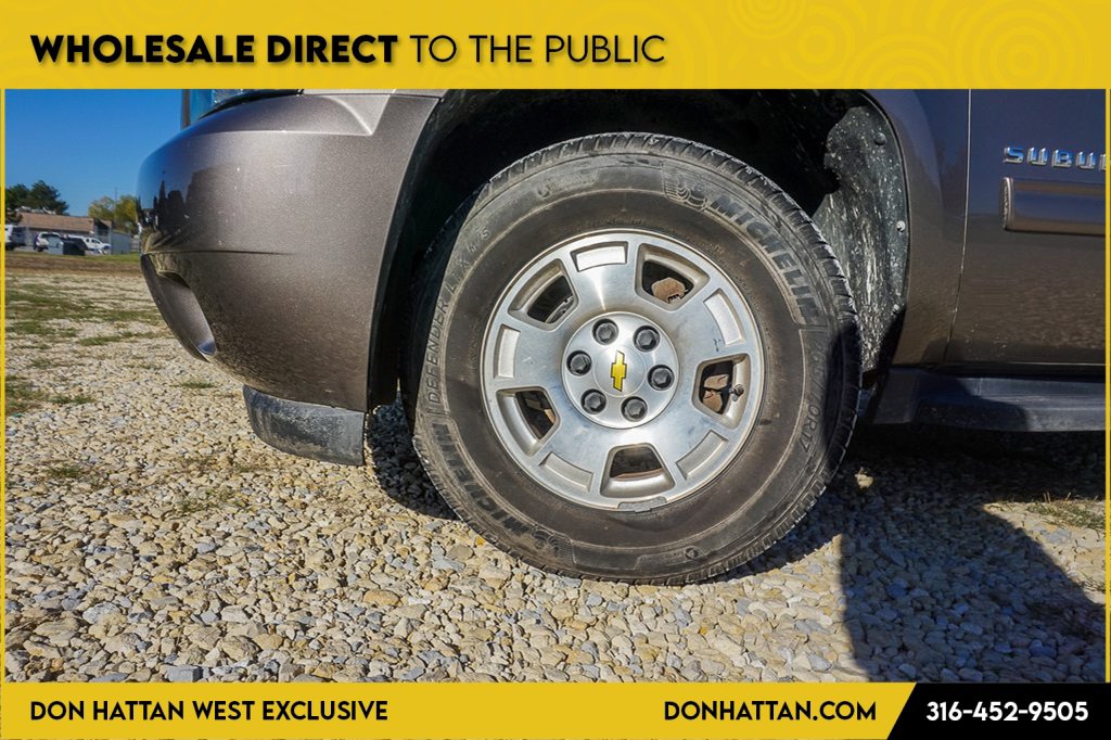 Used 2011 Chevrolet Suburban LT image 36