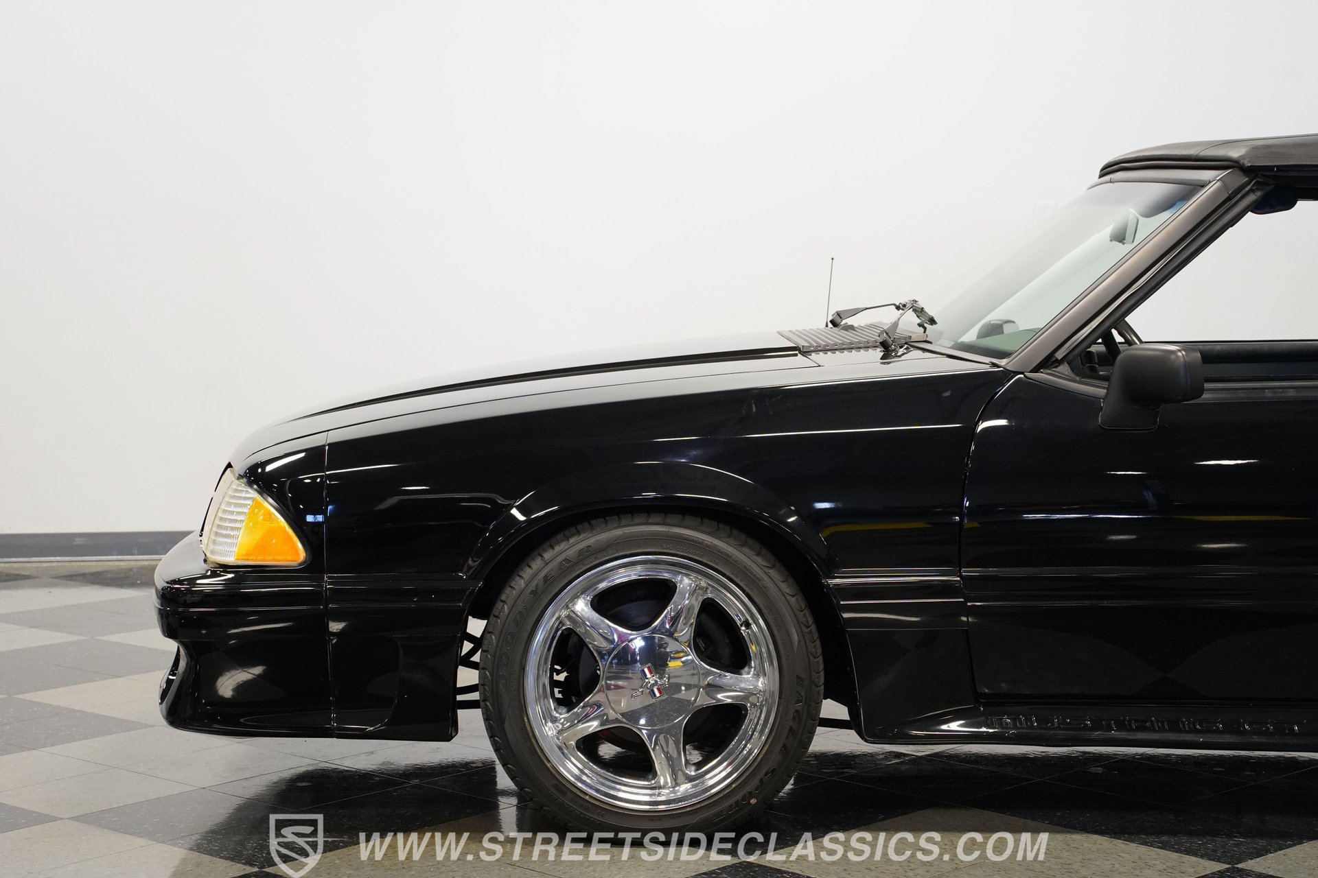 Used 1989 Ford Mustang GT RWD image 24