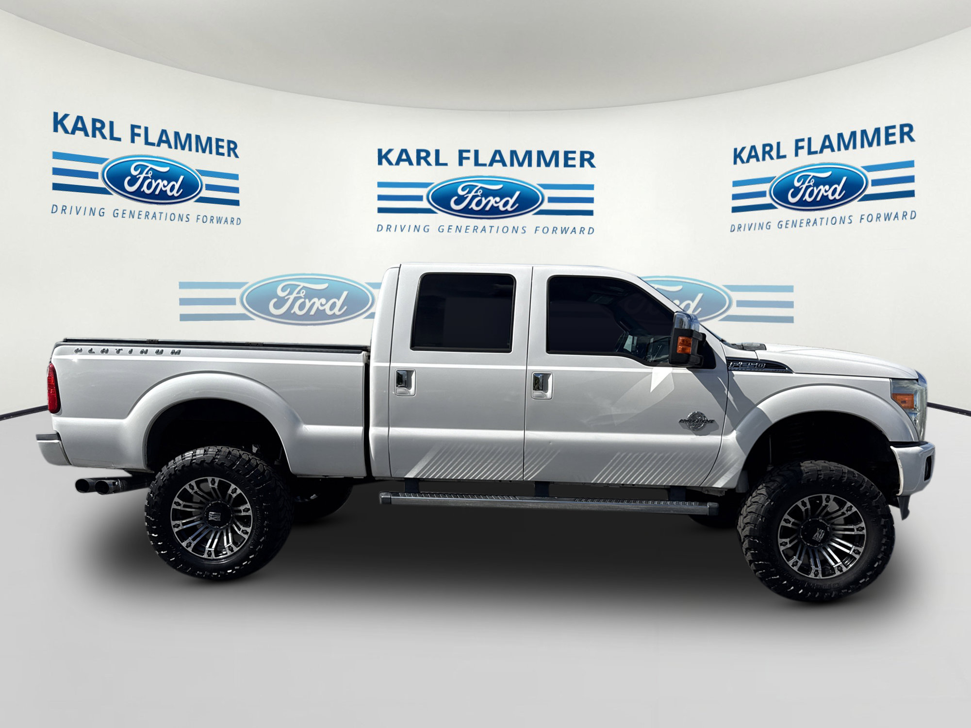 Used 2015 Ford F250 Platinum AWD/4WD image 2