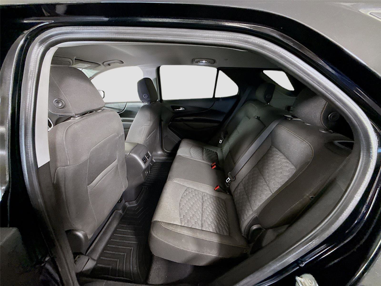 Used 2020 Chevrolet Equinox LT image 16