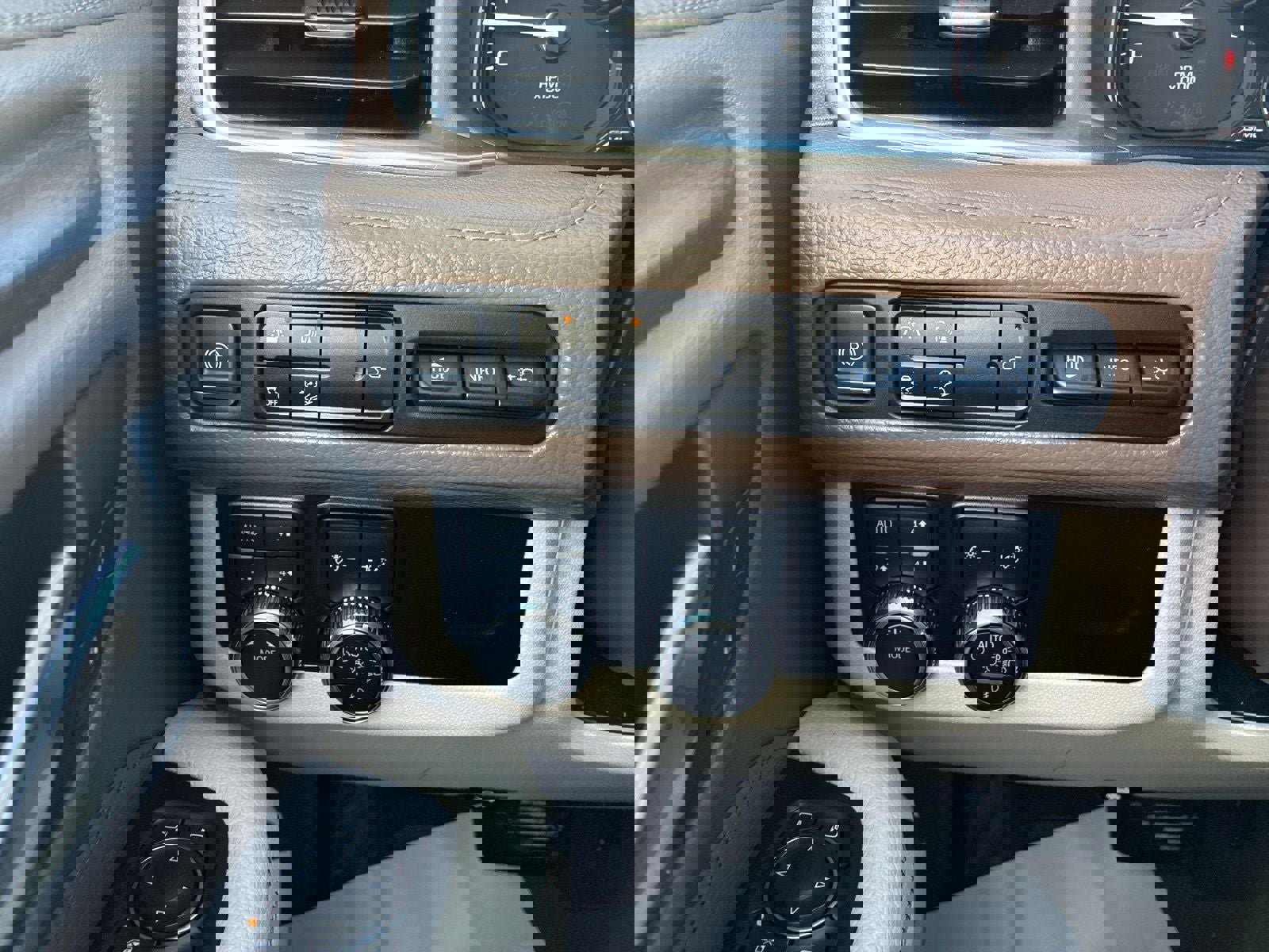 Used 2021 GMC Yukon Denali image 29