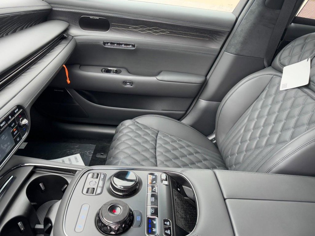 New 2026 Genesis G90 3.5T Prestige image 9