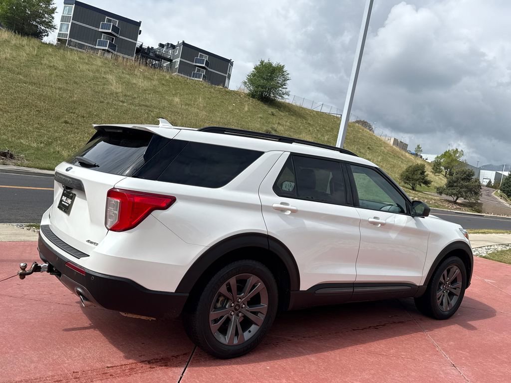 Used 2021 Ford Explorer XLT w/ Equipment Group 202A AWD/4WD image 8
