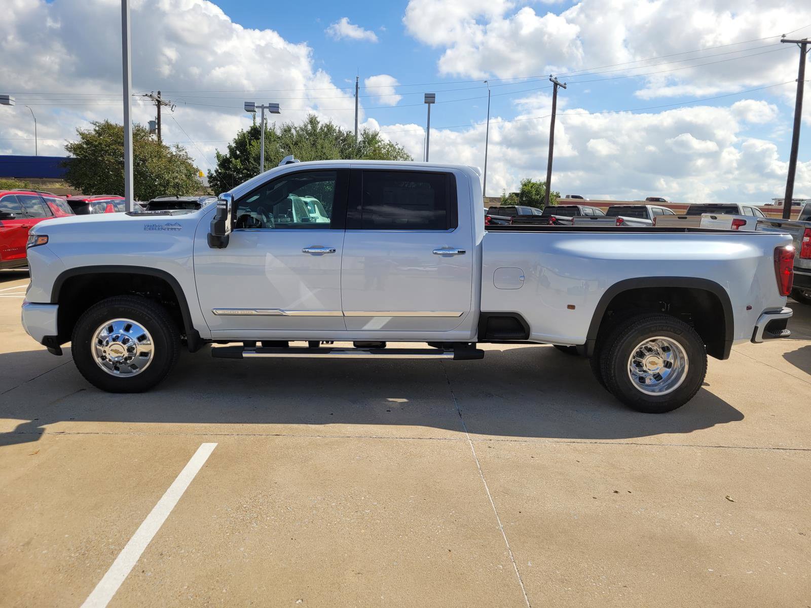 New 2026 Chevrolet Silverado 3500 High Country w/ High Country Premium Package AWD/4WD image 2