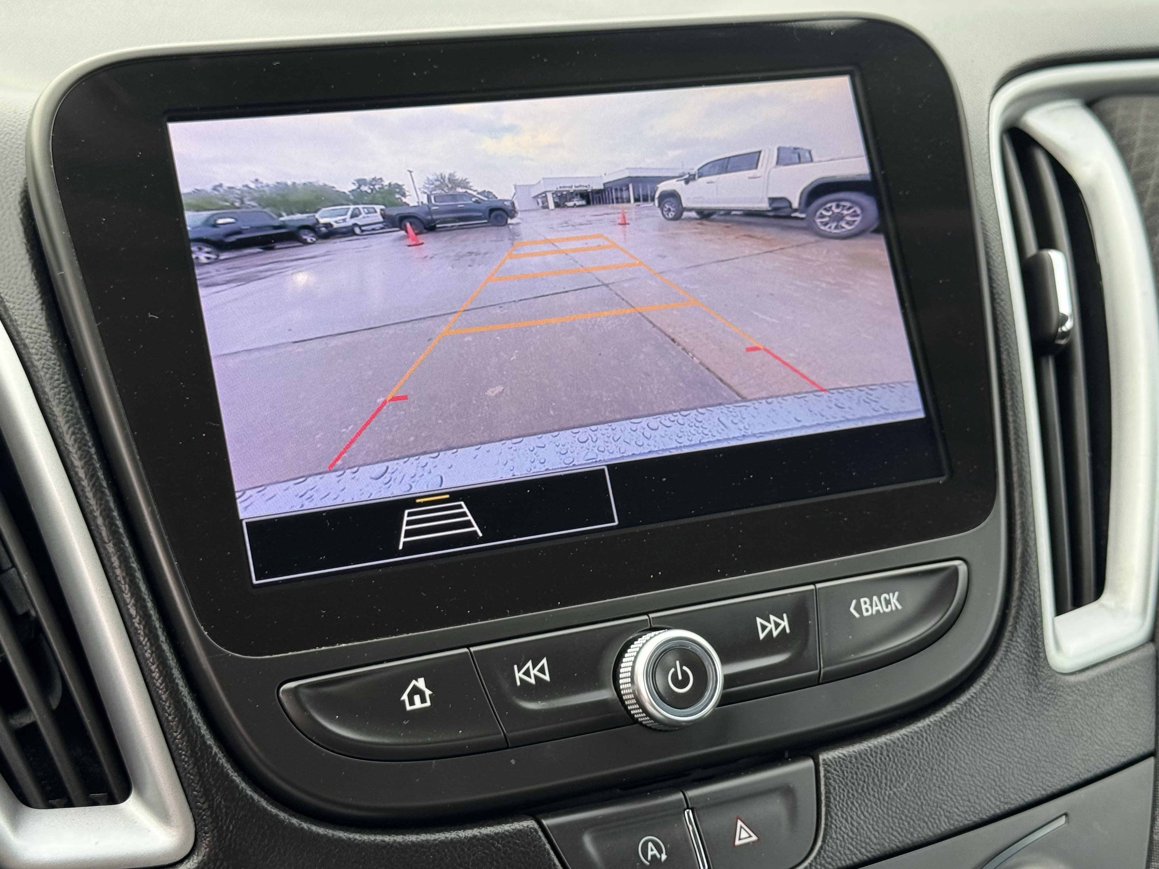 Used 2024 Chevrolet Malibu LT FWD image 19