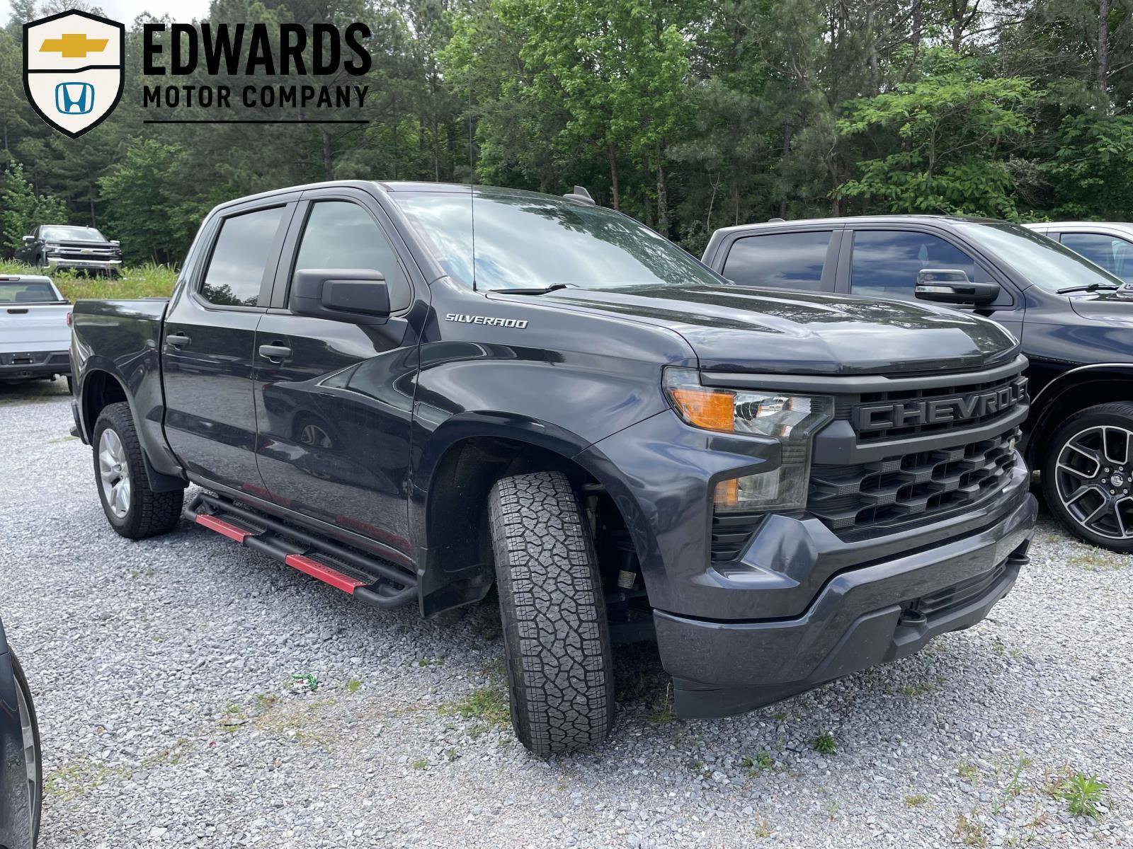 Used 2022 Chevrolet Silverado 1500 Custom RWD image 1