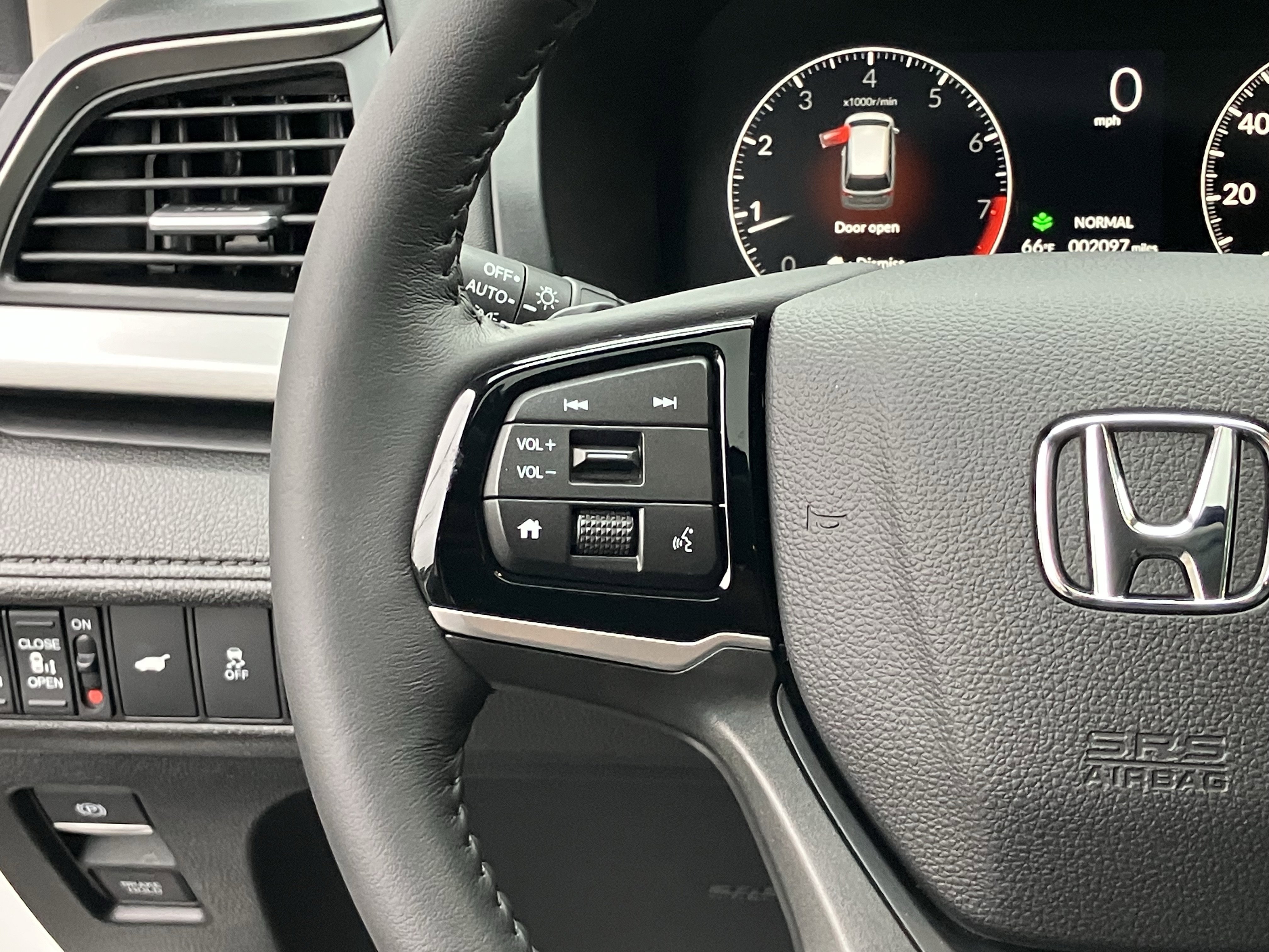 Used 2026 Honda Odyssey EX-L image 21