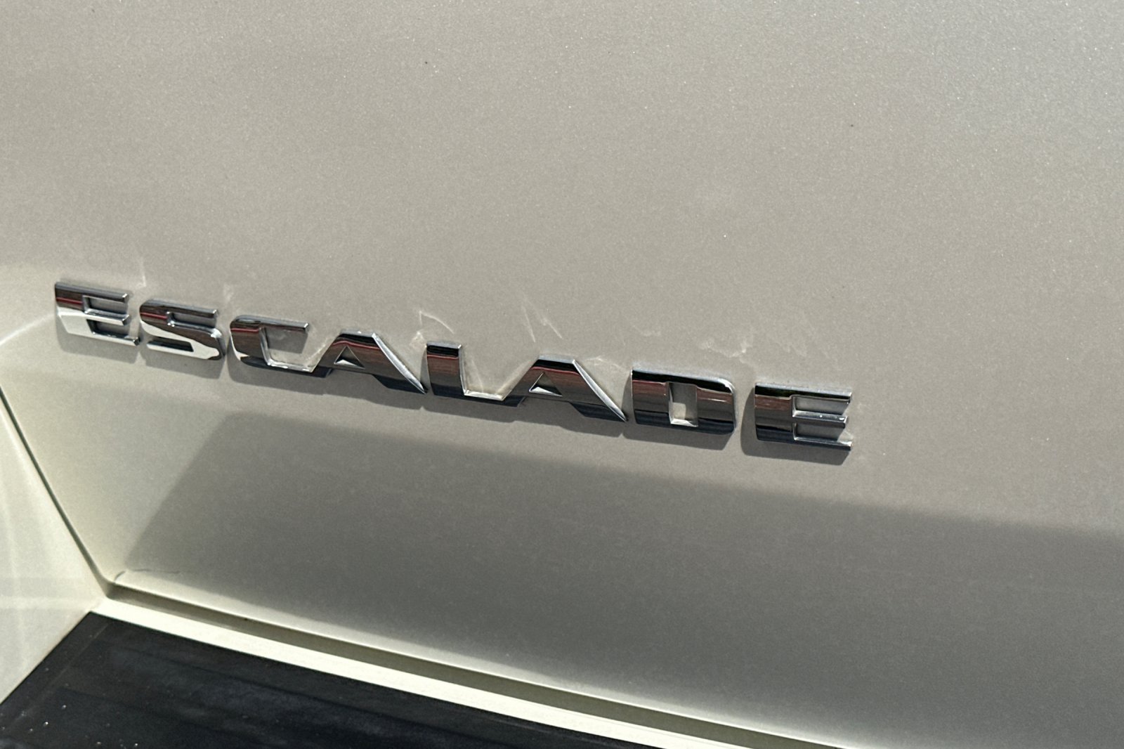Used 2007 Cadillac Escalade AWD w/ Information Package image 45