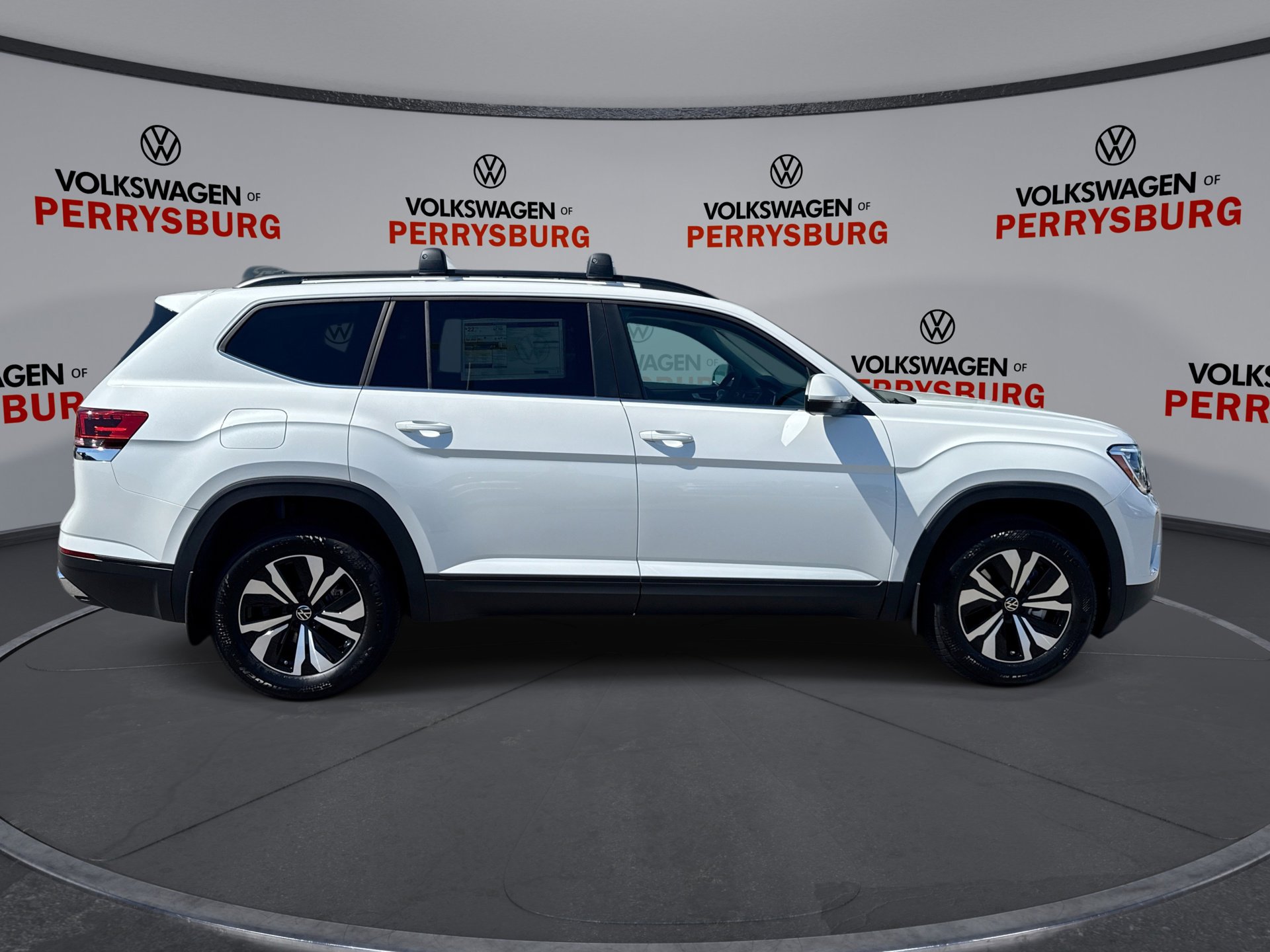 New 2026 Volkswagen Atlas SE image 9