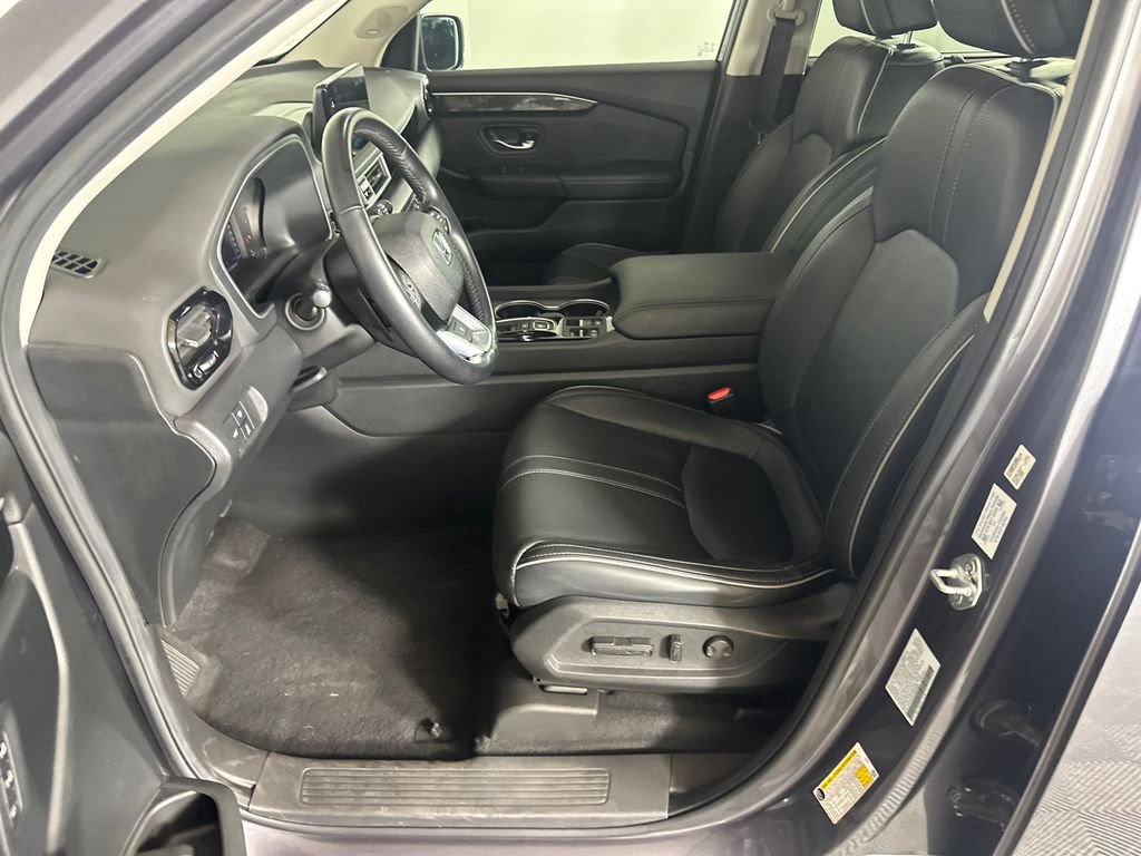 Used 2023 Honda Pilot Elite image 9