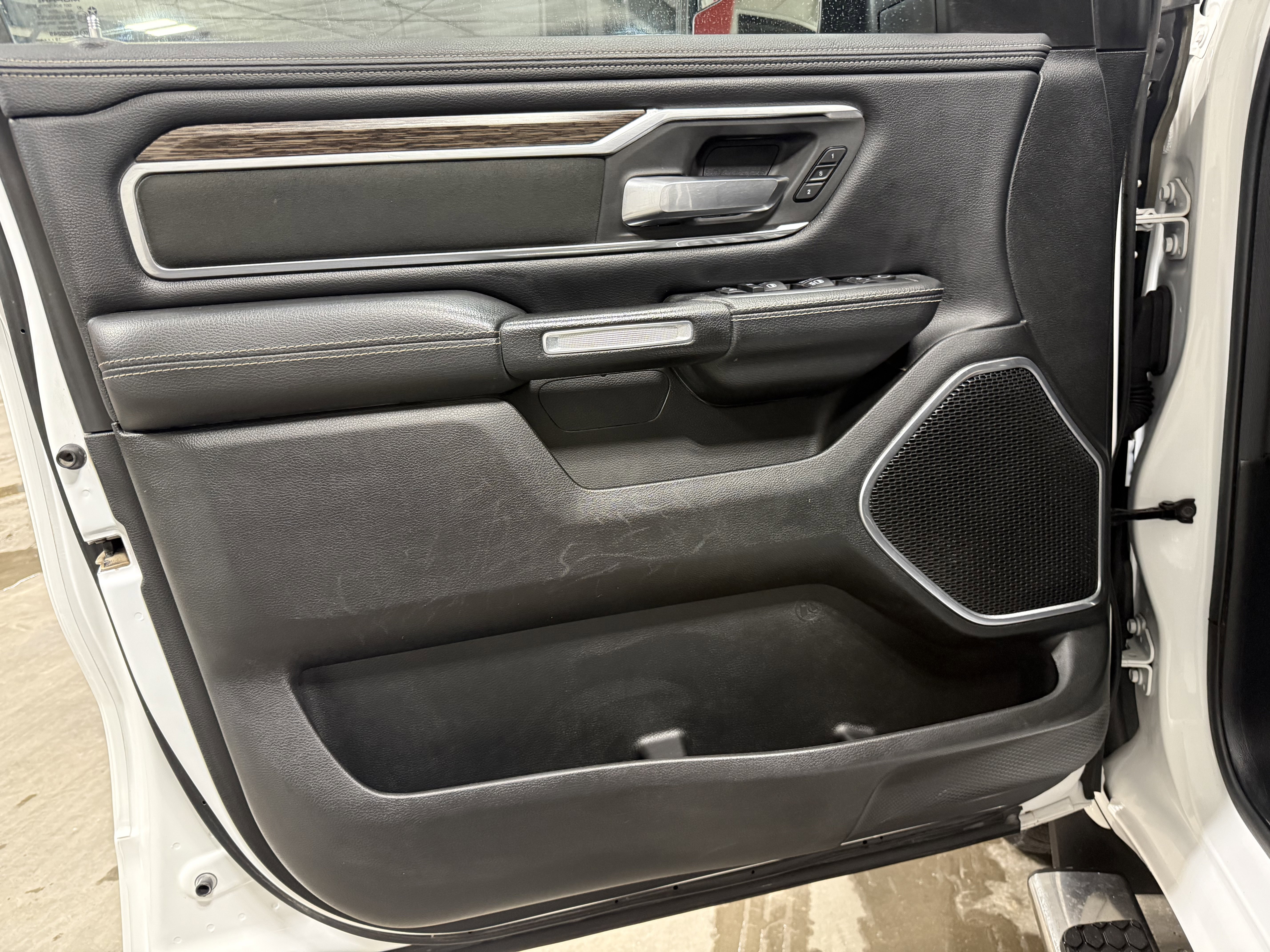 Used 2020 RAM 1500 Laramie image 20