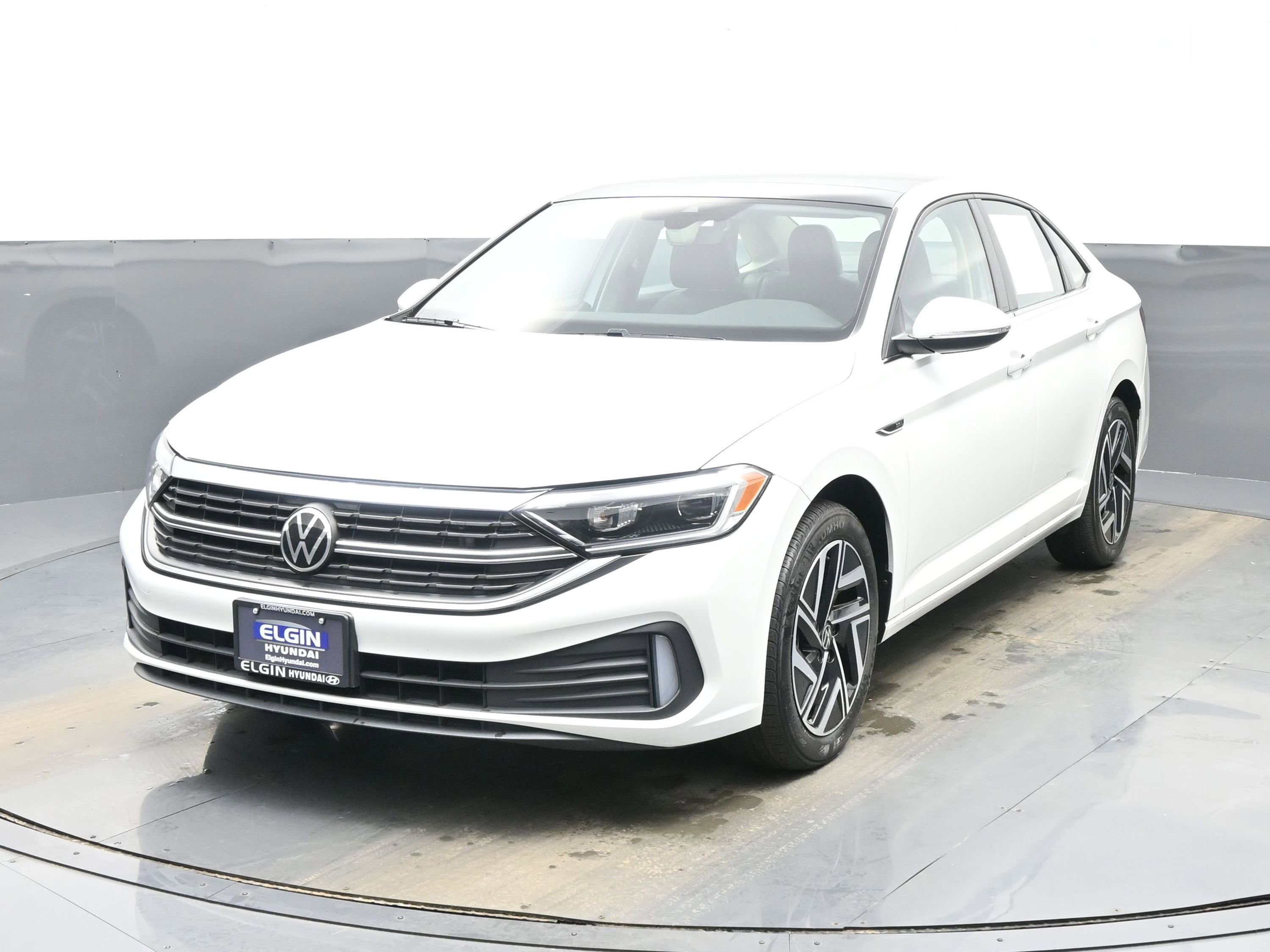 Used 2022 Volkswagen Jetta SEL image 1