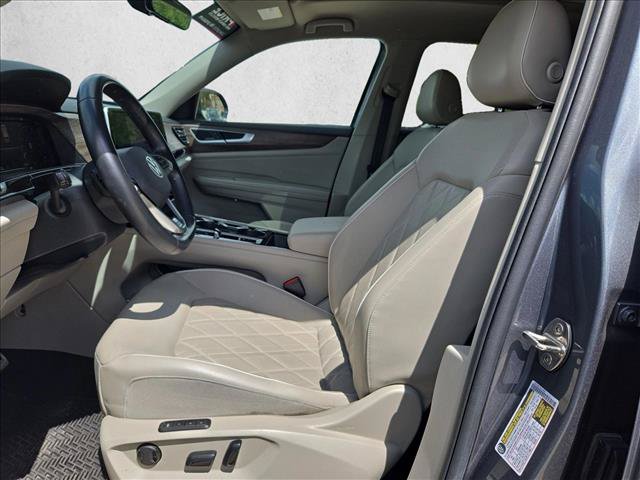 Used 2024 Volkswagen Atlas SEL Premium R-Line AWD/4WD image 21