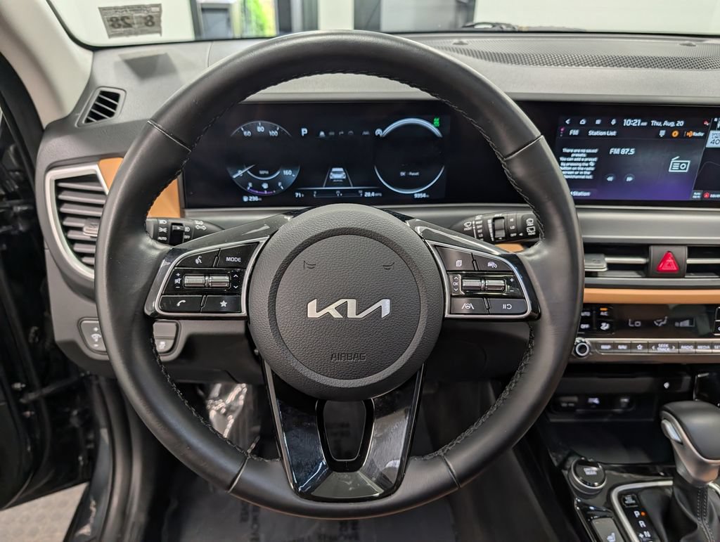 Used 2024 Kia Seltos EX AWD/4WD image 23
