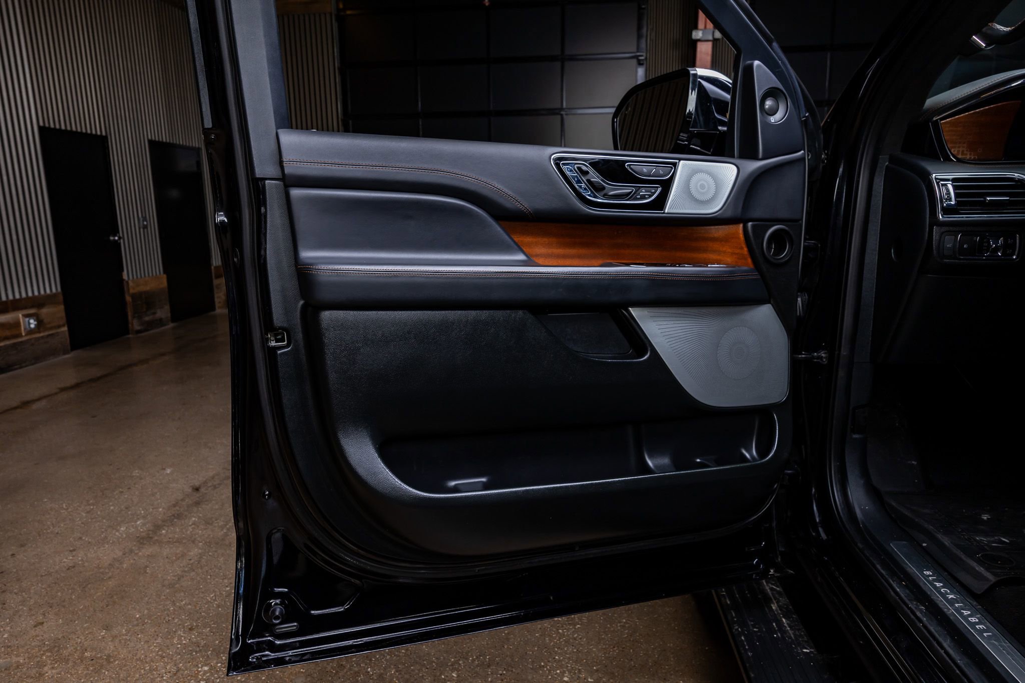 Used 2024 Lincoln Navigator L Black Label image 38