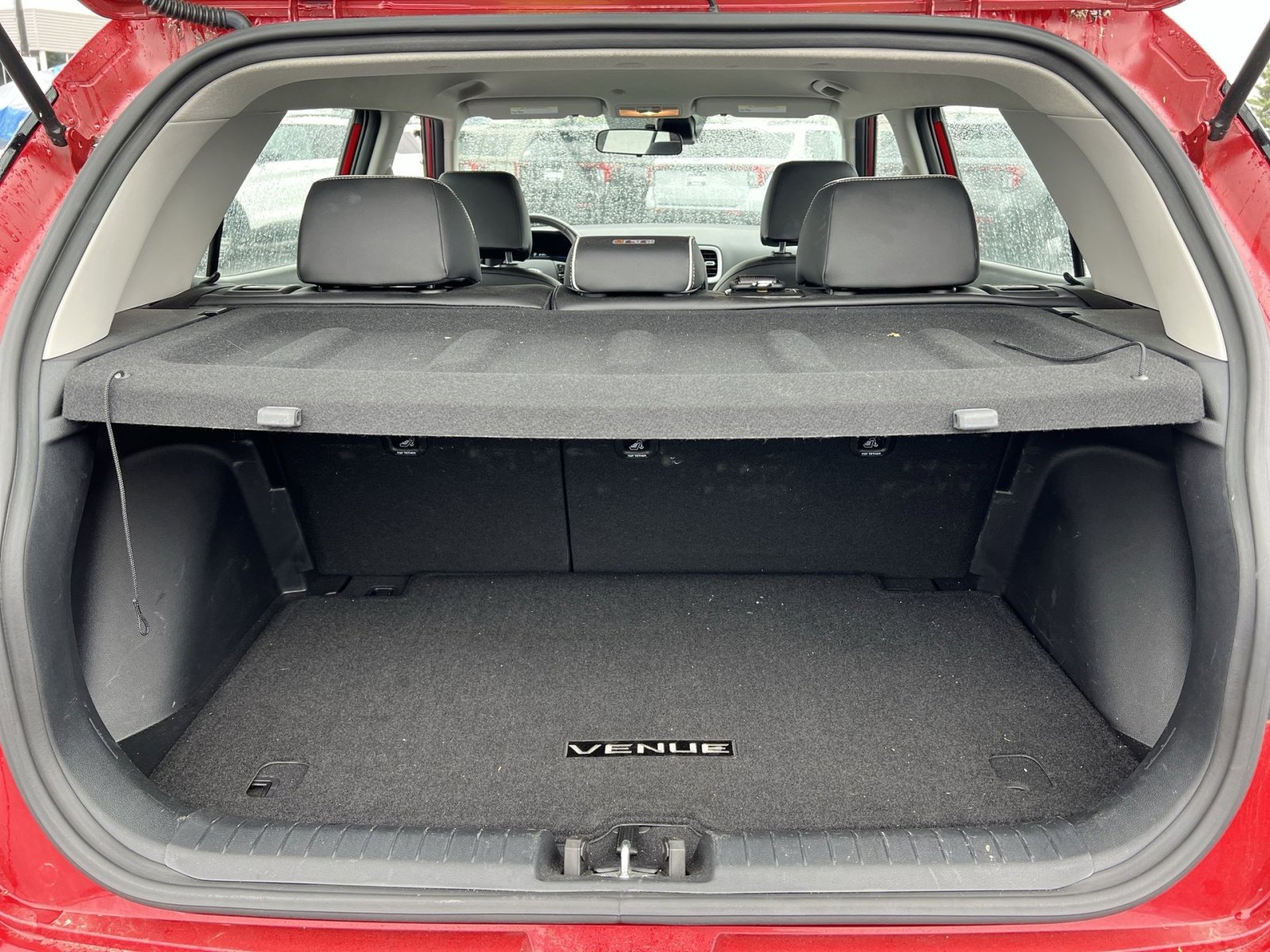 Used 2023 Hyundai Venue Limited FWD image 33