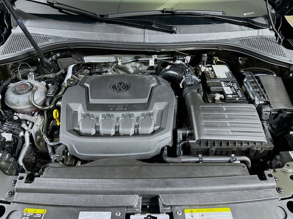 Used 2024 Volkswagen Tiguan Wolfsburg Edition image 9