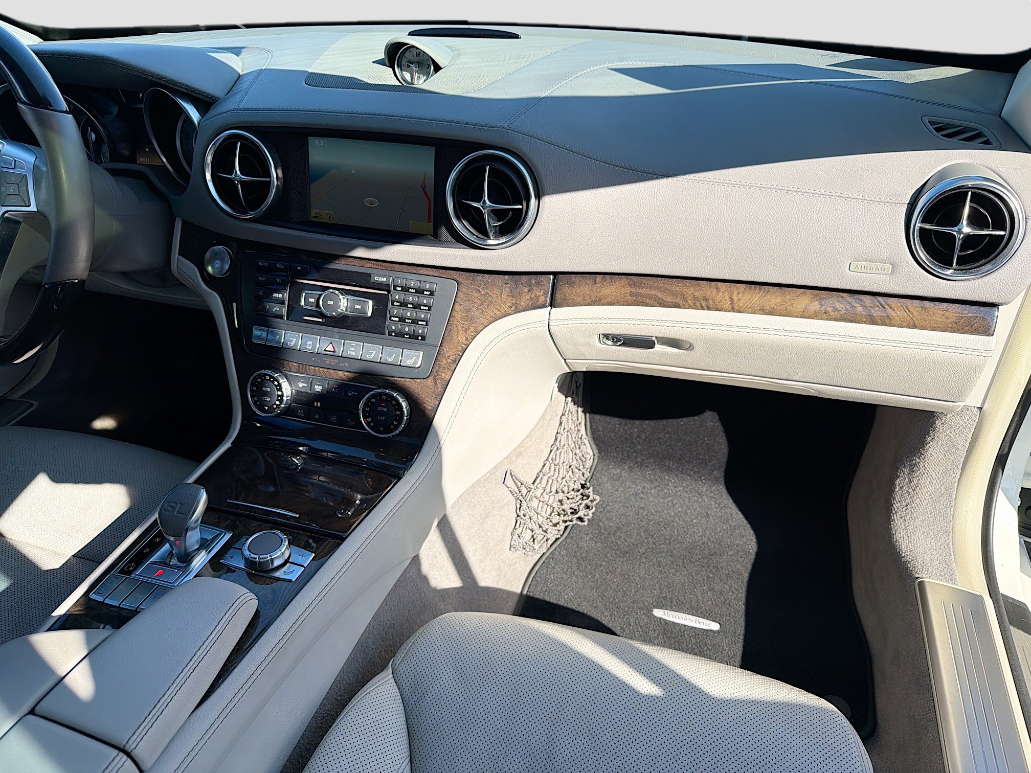 Used 2013 Mercedes-Benz SL 550 image 17