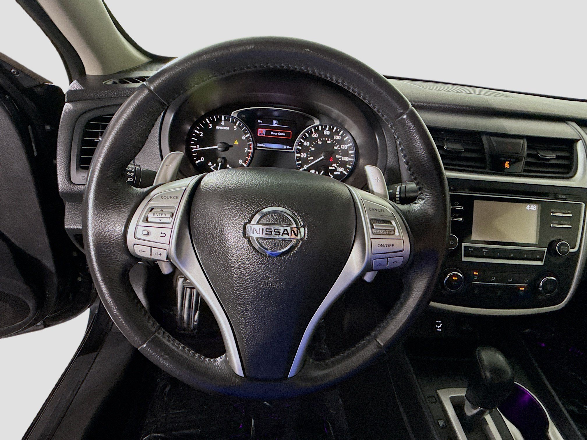 Used 2016 Nissan Altima 2.5 SR w/ Interior Lighting Package FWD image 13