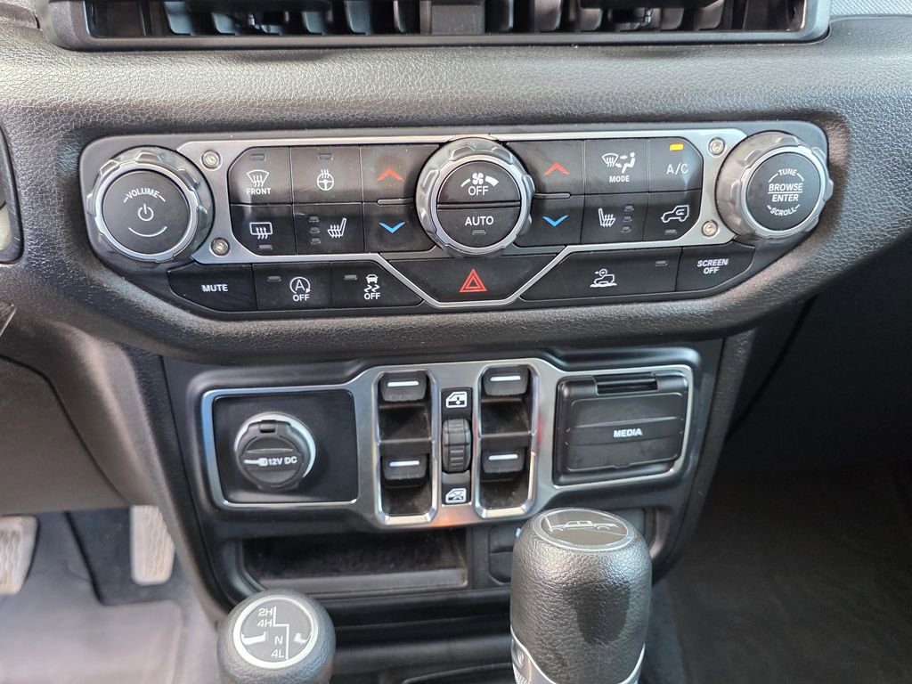 Used 2024 Jeep Gladiator Sport AWD/4WD image 23