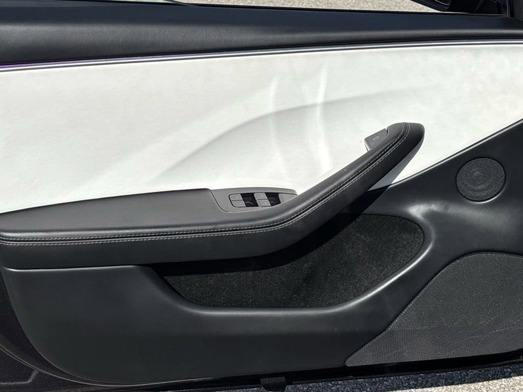Used 2025 Tesla Model 3 Long Range image 11