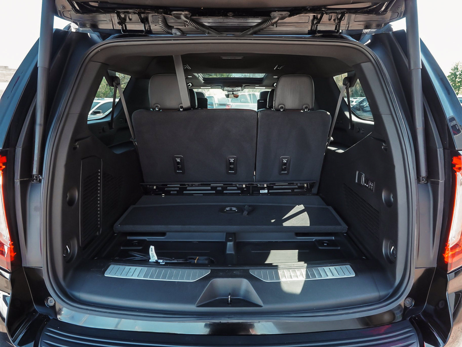 Used 2023 GMC Yukon XL Denali Ultimate AWD/4WD image 53
