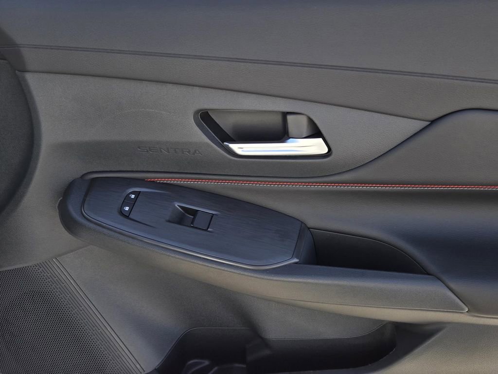 New 2026 Nissan Sentra SR w/ Floor Mat Package FWD image 8
