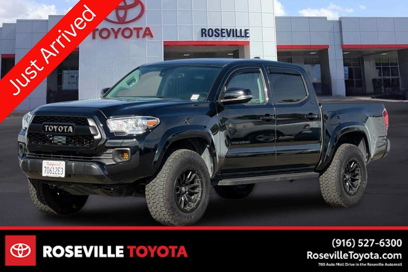 Used 2021 Toyota Tacoma SR5 w/ Technology Package AWD/4WD image 1