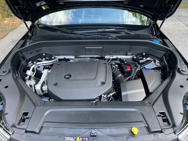 Certified 2025 Volvo XC90 B6 Core AWD/4WD image 28