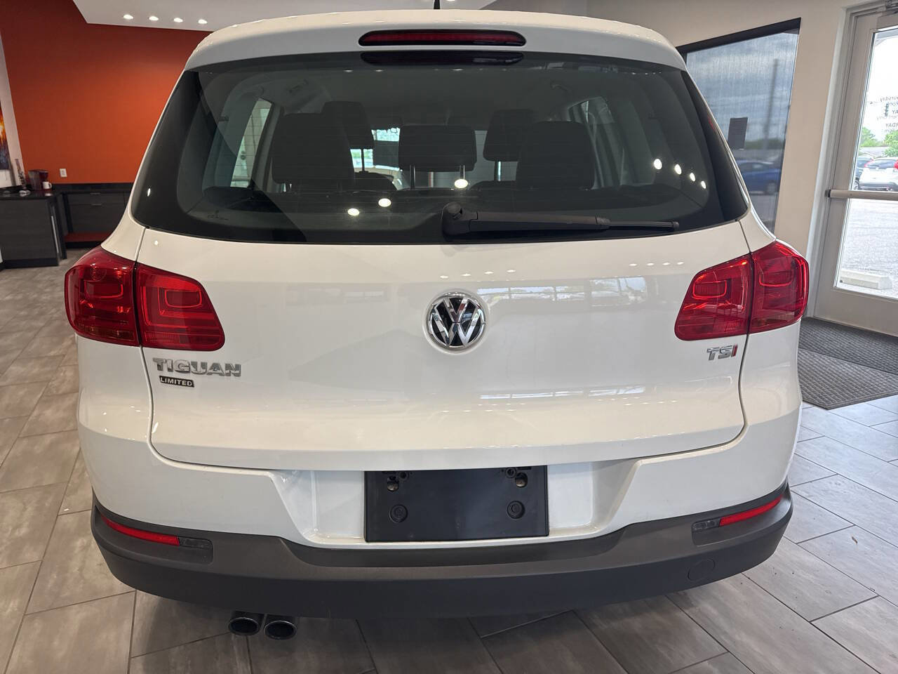 Used 2017 Volkswagen Tiguan Limited w/ Premium Package FWD image 6