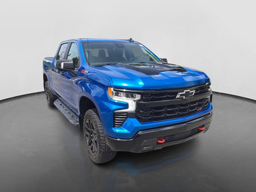 Used 2022 Chevrolet Silverado 1500 LT Trail Boss w/ LT Trail Boss Premium Package AWD/4WD video 3