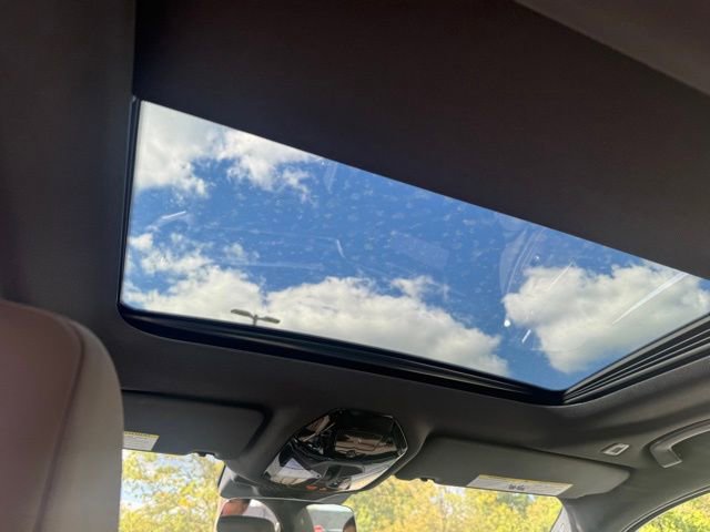 Certified 2025 BMW 540i xDrive w/ Premium Package image 14