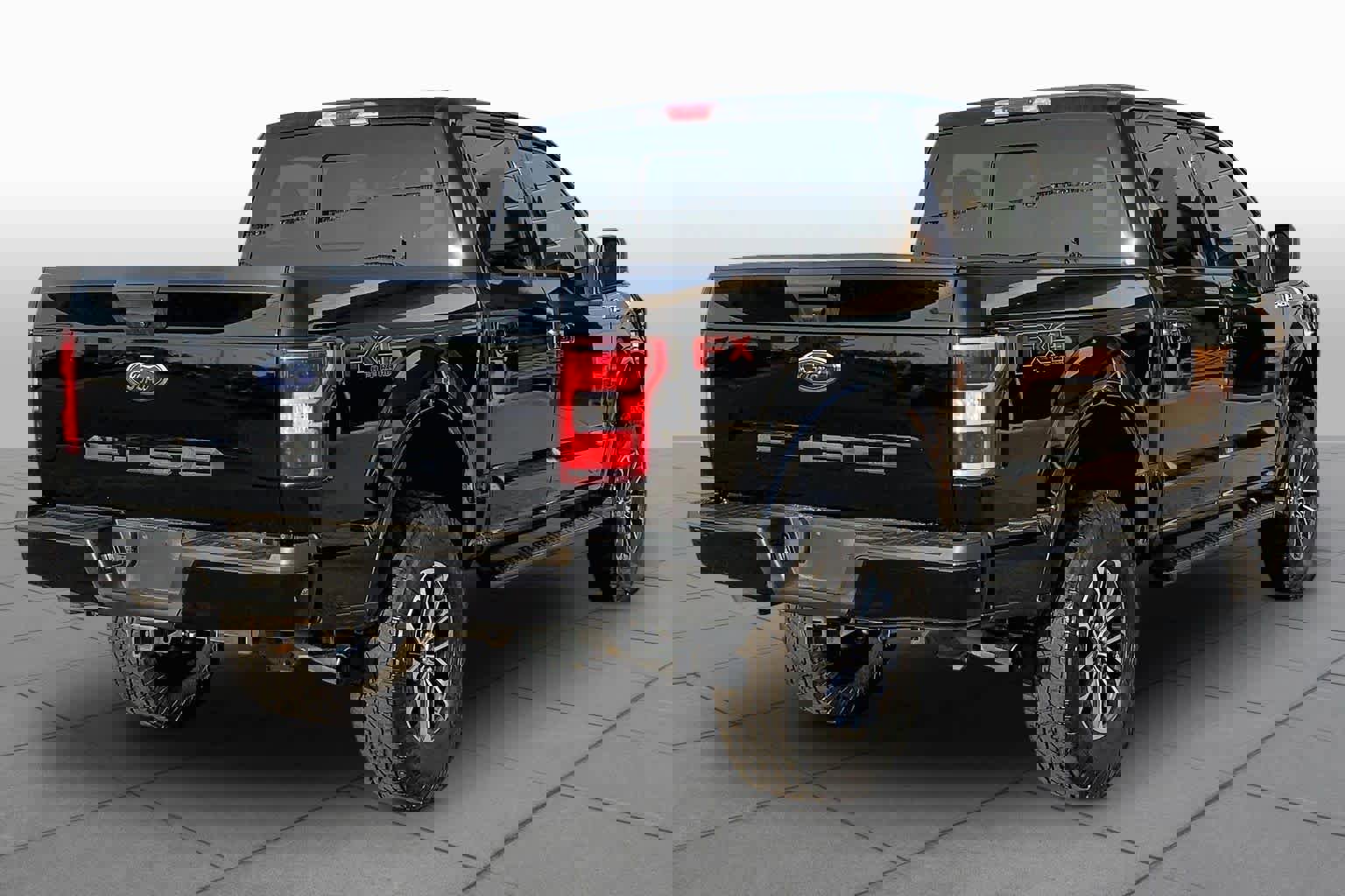 Used 2020 Ford F150 XLT w/ Equipment Group 302A Luxury image 13