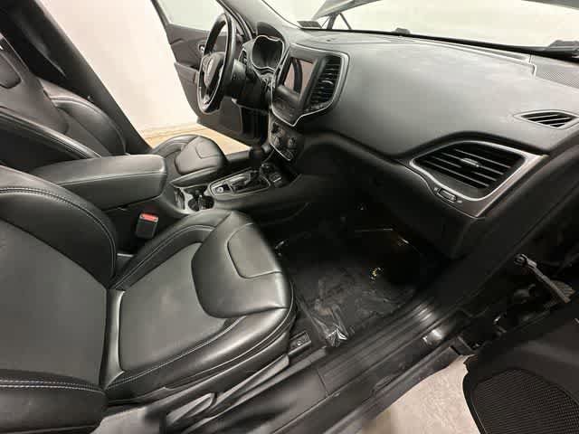 Used 2020 Jeep Cherokee Latitude Plus w/ Comfort/Convenience Group image 22