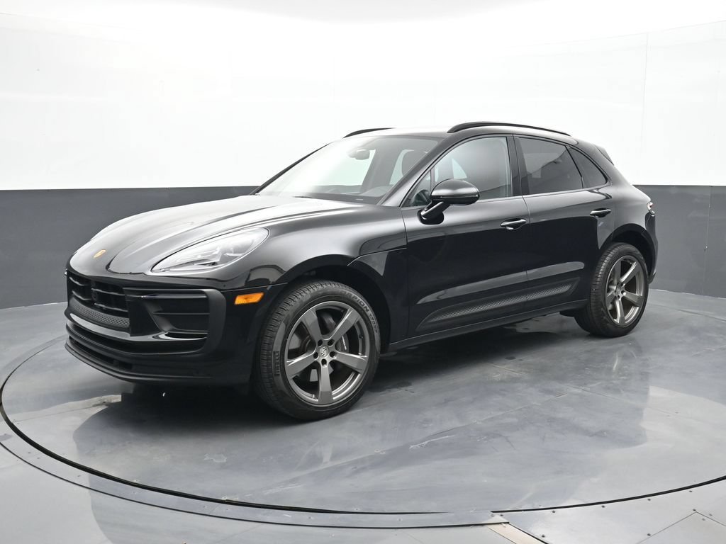 Certified 2025 Porsche Macan AWD/4WD video 1