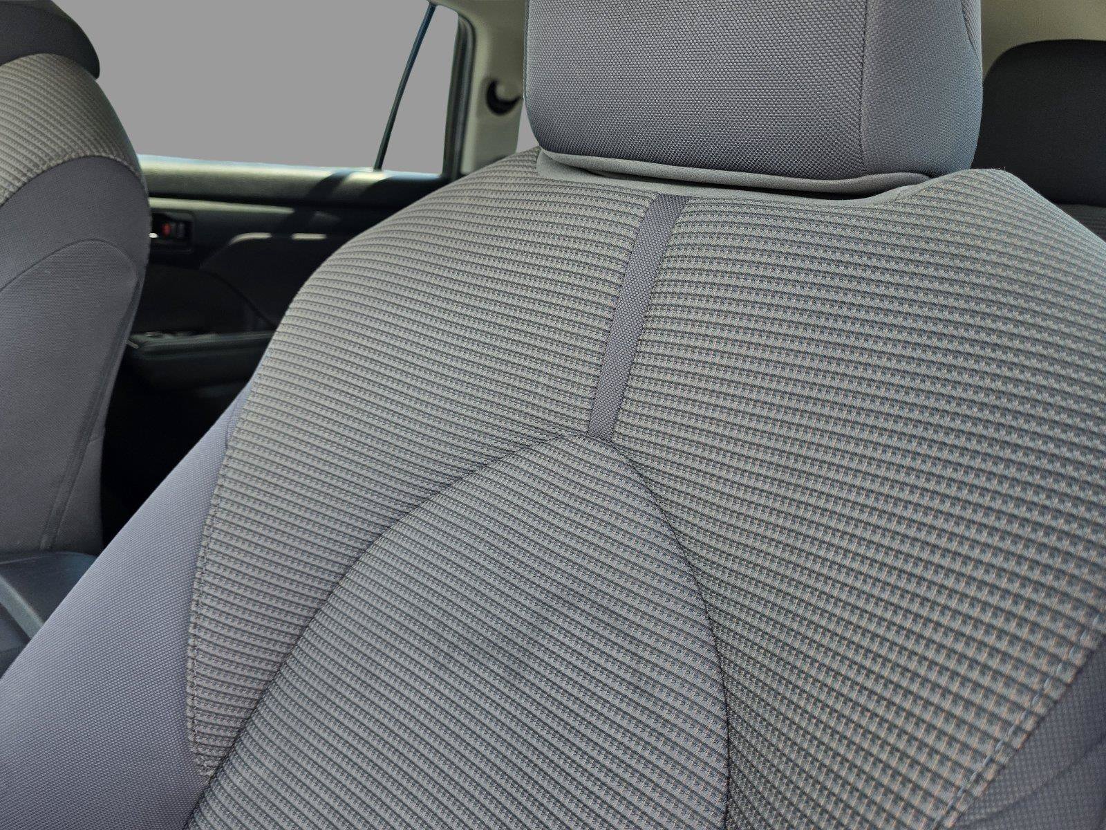 Used 2023 Toyota Highlander LE FWD image 23
