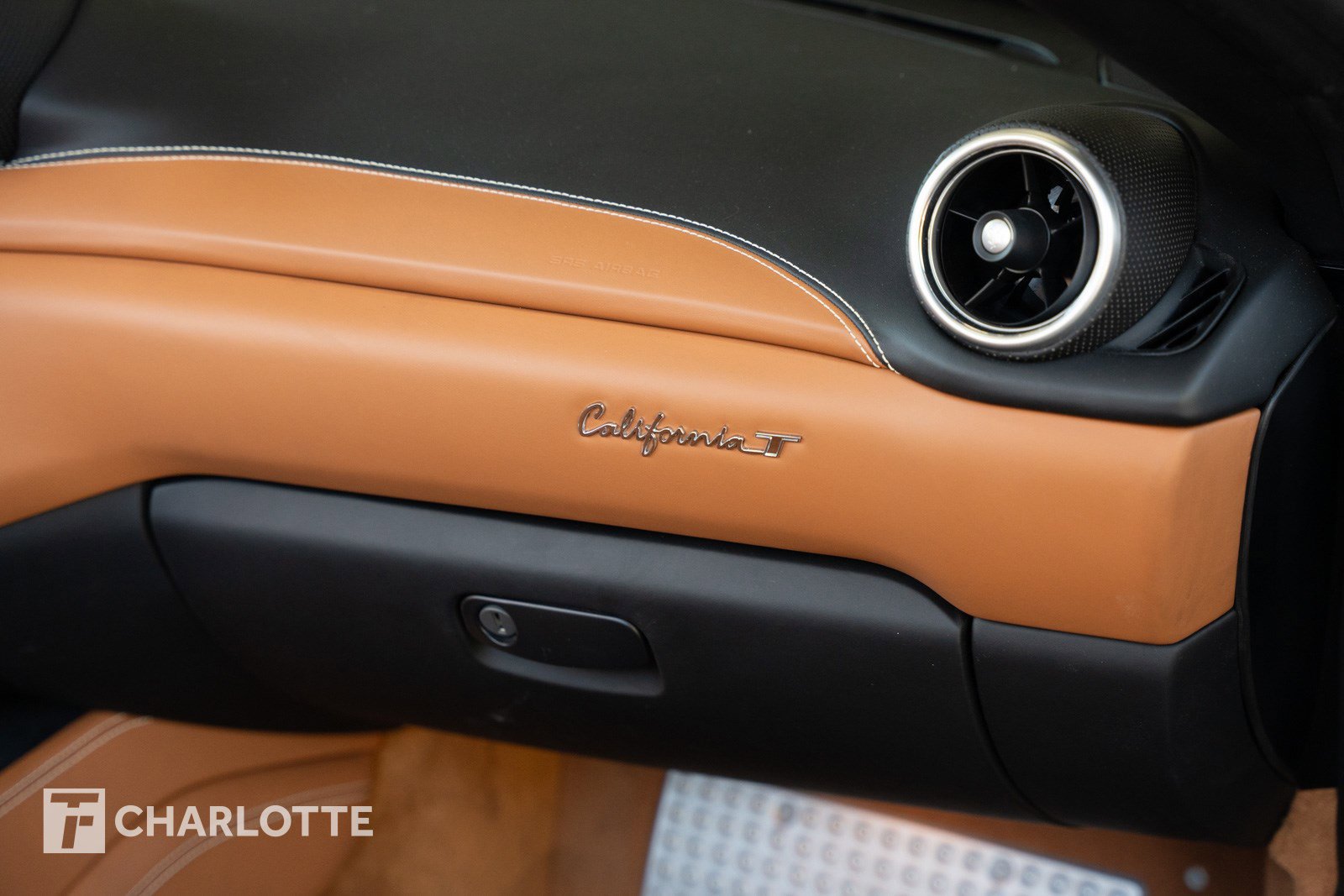 Used 2016 Ferrari California T image 36