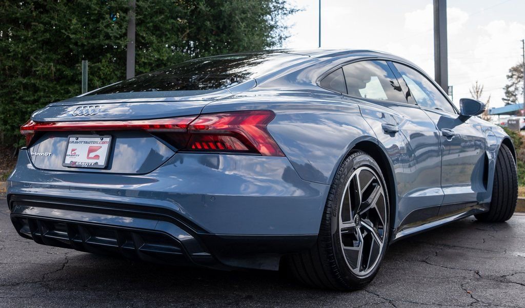 Used 2023 Audi e-tron GT Premium Plus image 28
