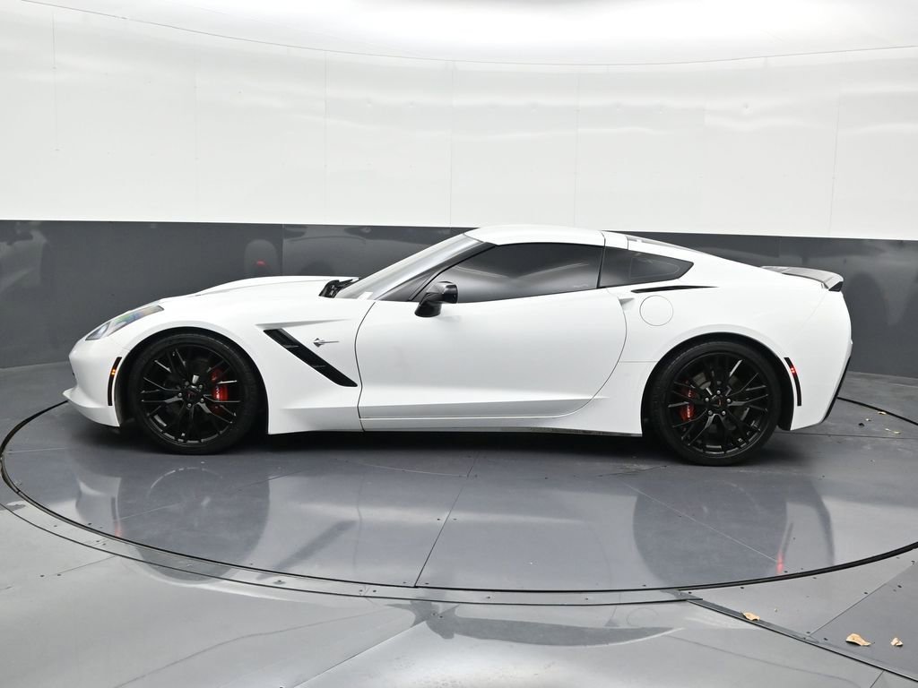 Used 2015 Chevrolet Corvette Stingray Coupe image 2