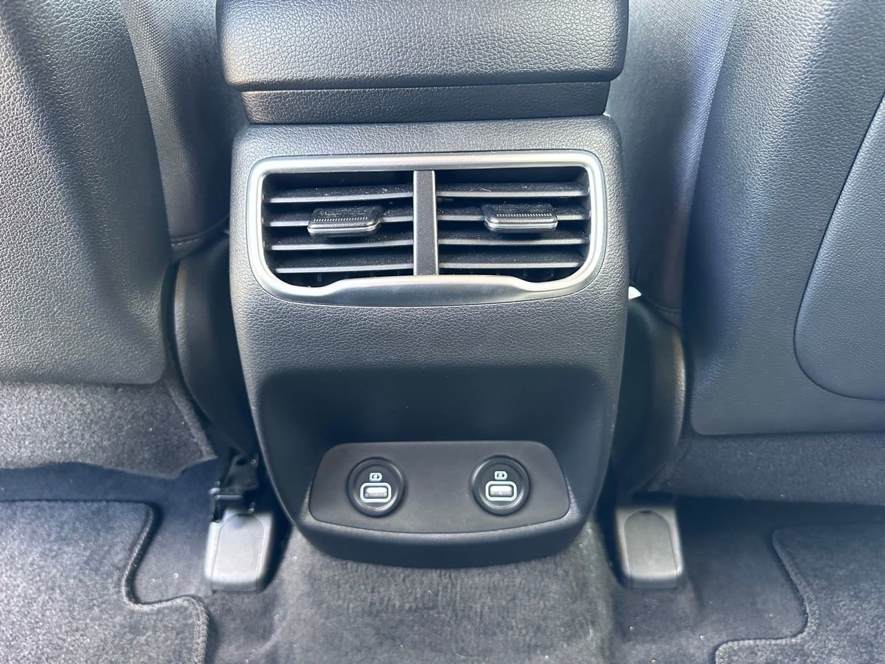 Certified 2023 Hyundai Santa Fe SEL FWD image 18