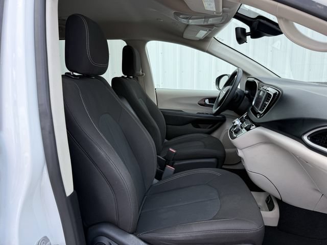 Used 2023 Chrysler Voyager LX FWD image 27