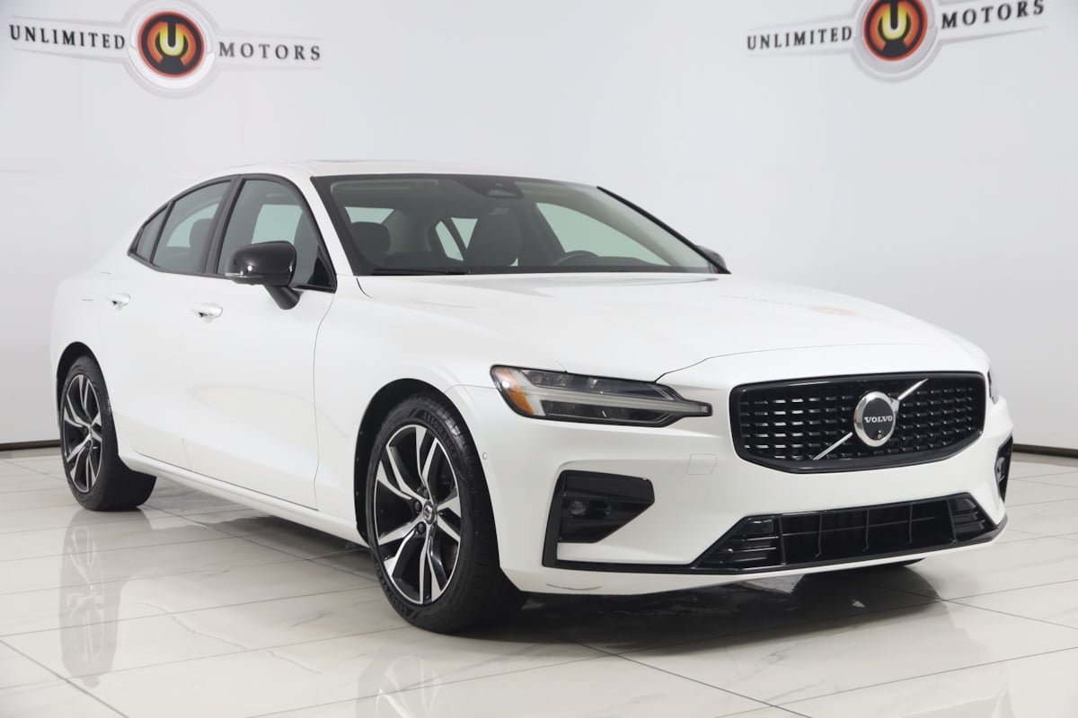 Used 2024 Volvo S60 B5 Plus AWD/4WD image 21