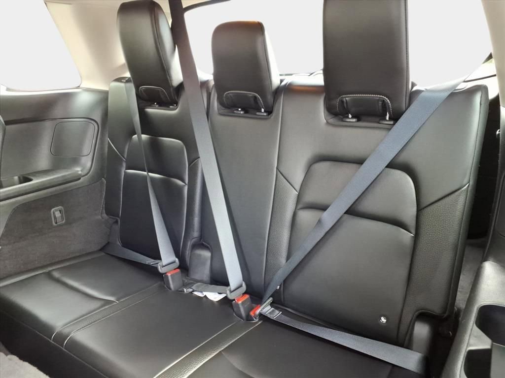 Used 2024 Nissan Pathfinder SL image 15