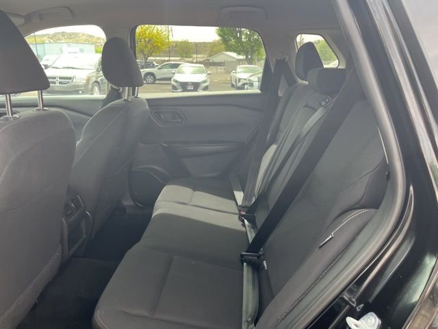 Used 2024 Nissan Rogue S AWD/4WD image 7