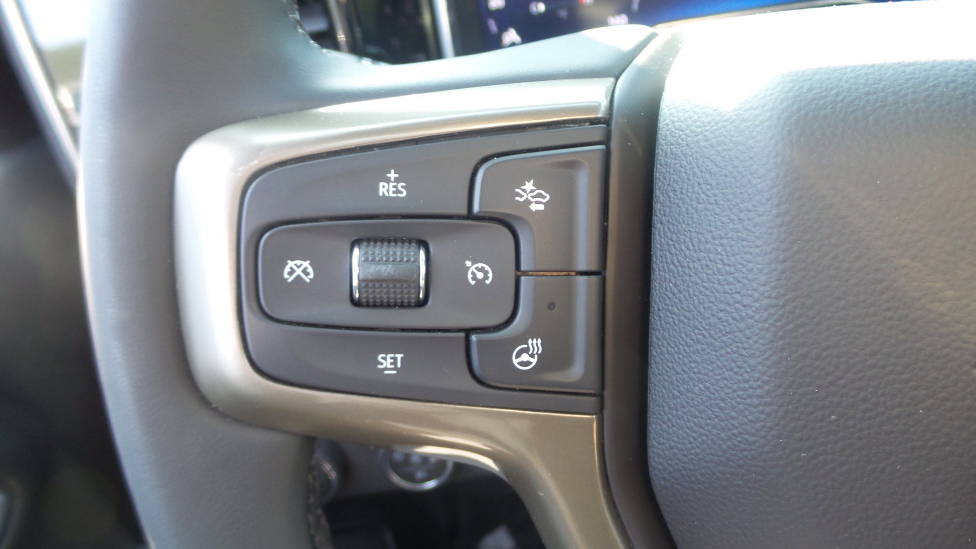 Used 2024 Chevrolet Silverado 2500 High Country image 14