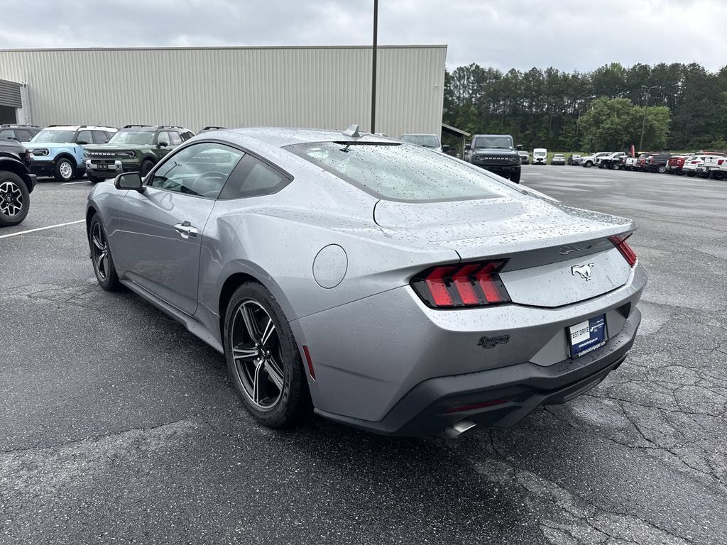 Used 2024 Ford Mustang Coupe RWD image 5