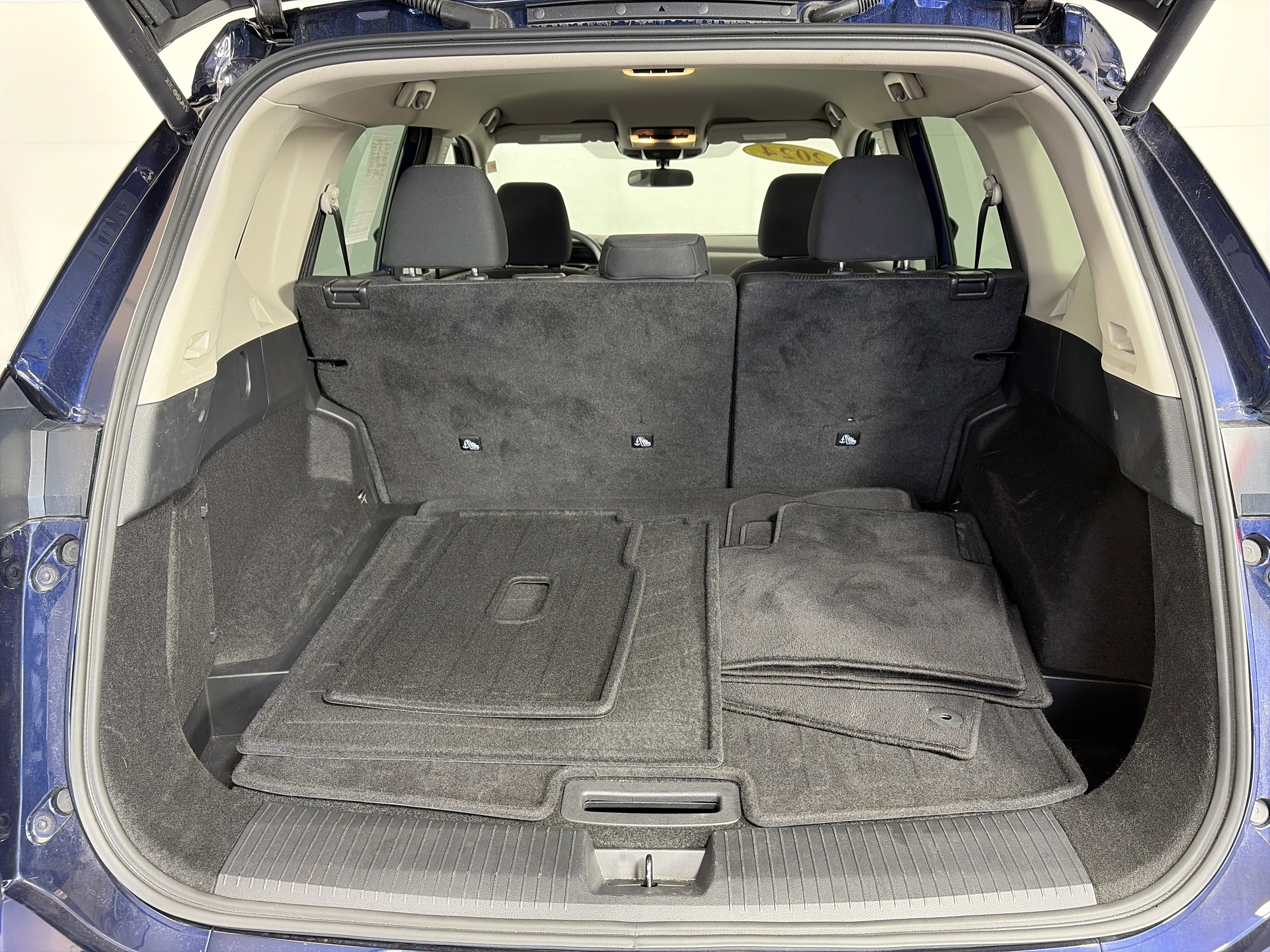 Used 2024 Nissan Rogue SV image 14