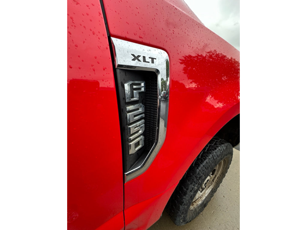 Used 2017 Ford F250 XLT w/ XLT Premium Package AWD/4WD image 27