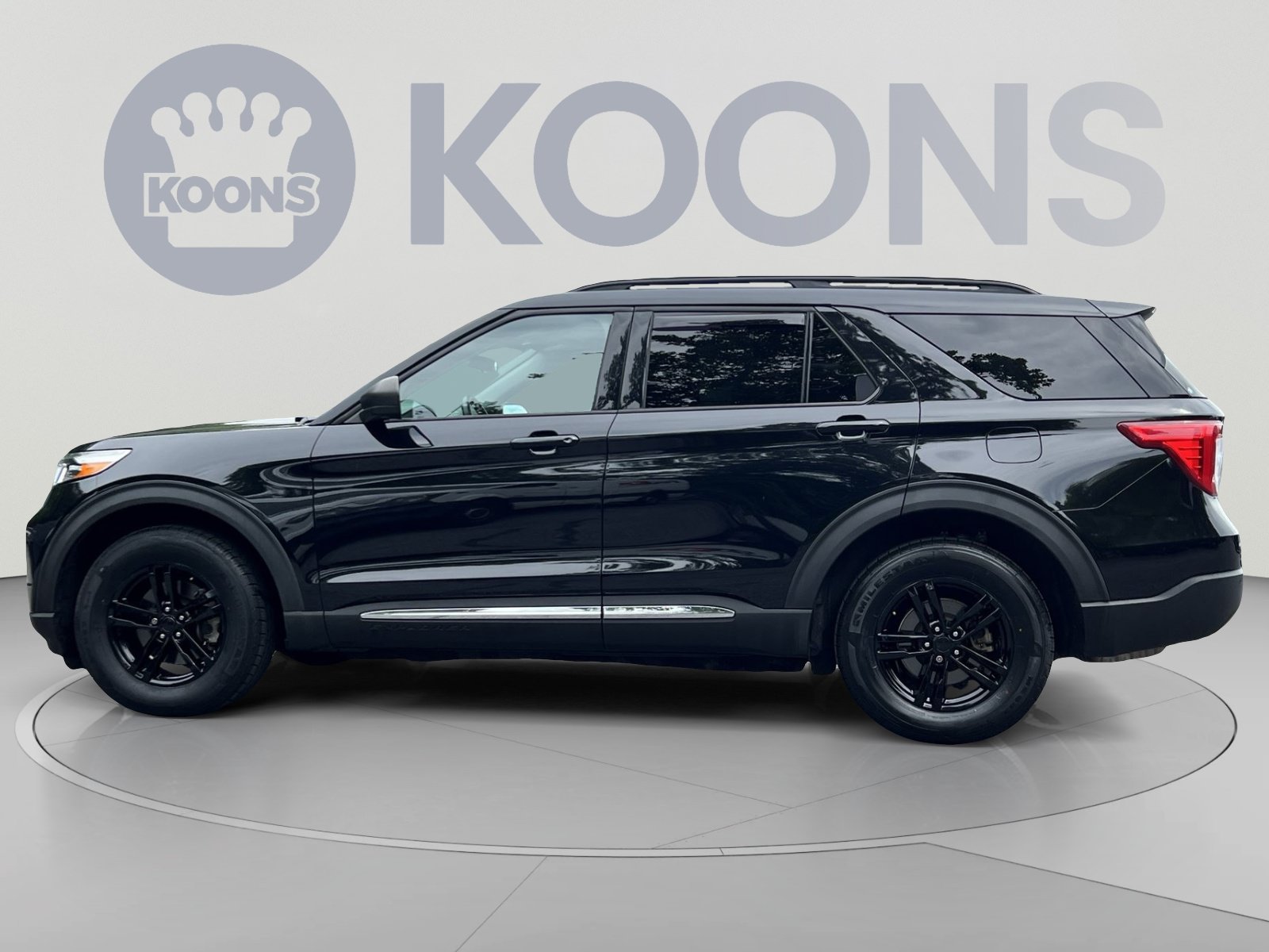 Used 2020 Ford Explorer XLT w/ Equipment Group 202A AWD/4WD image 7
